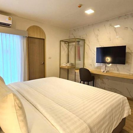 Diya Hotel Банкок Екстериор снимка