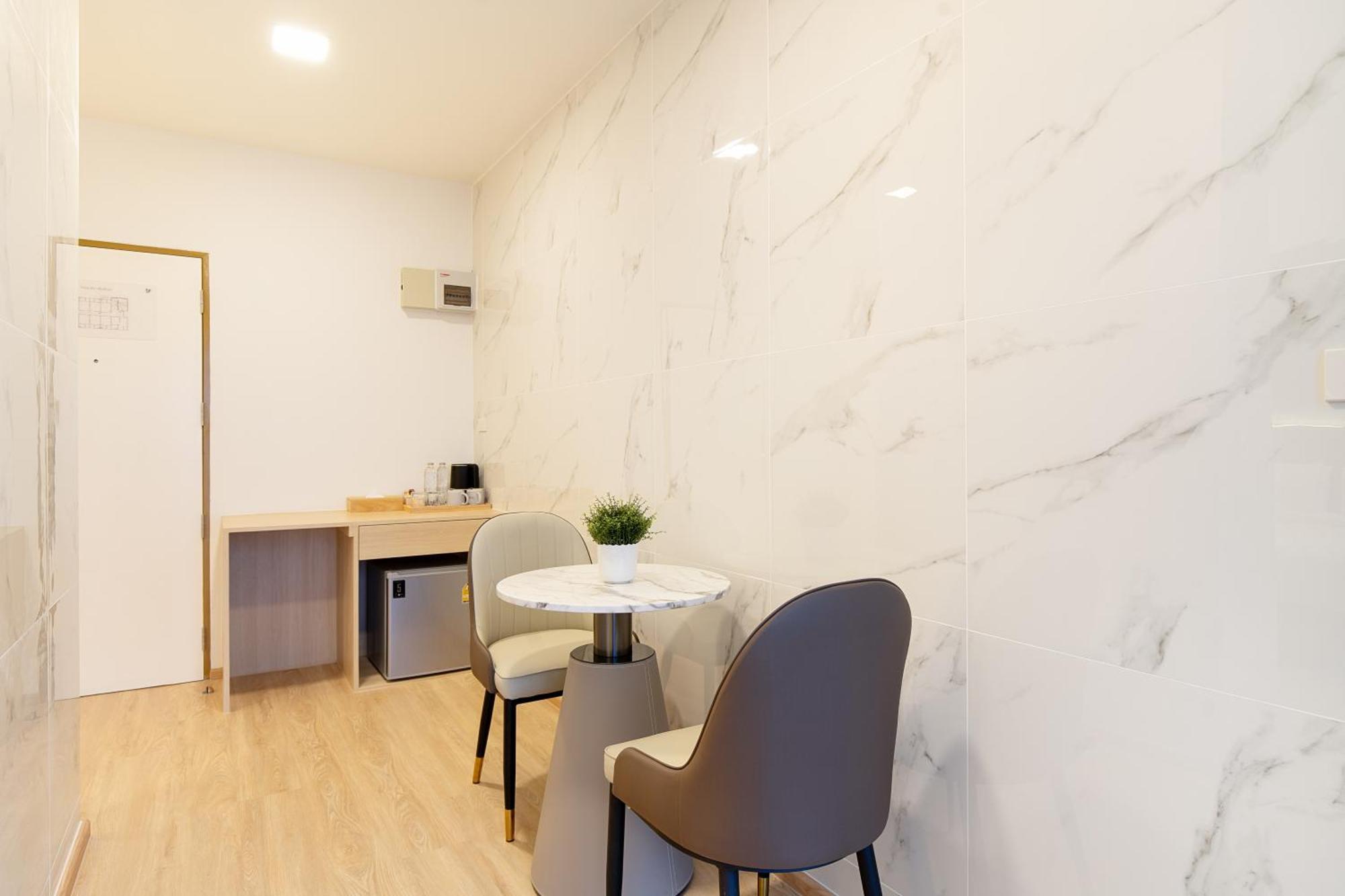 Diya Hotel Банкок Екстериор снимка