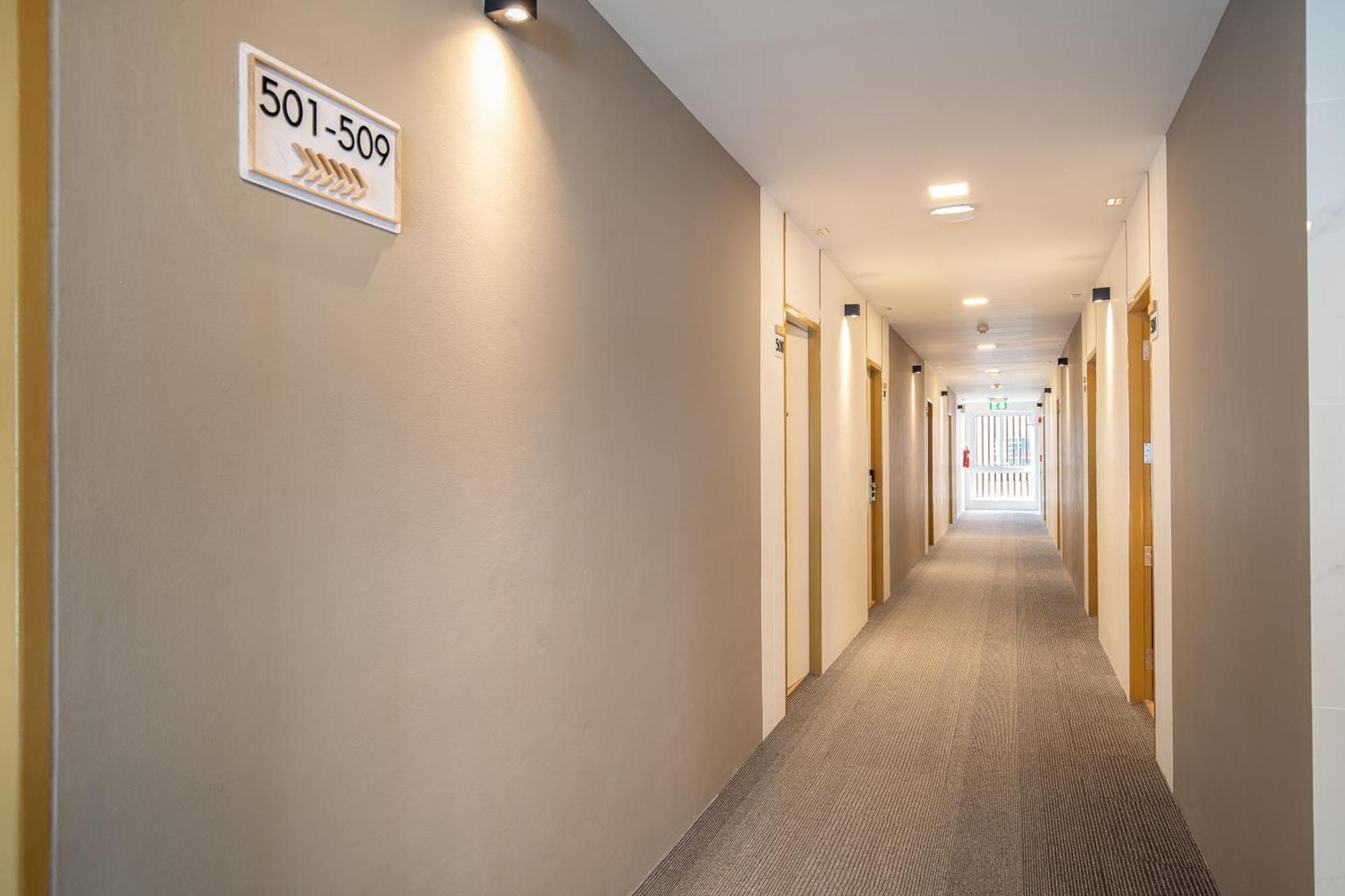 Diya Hotel Банкок Екстериор снимка