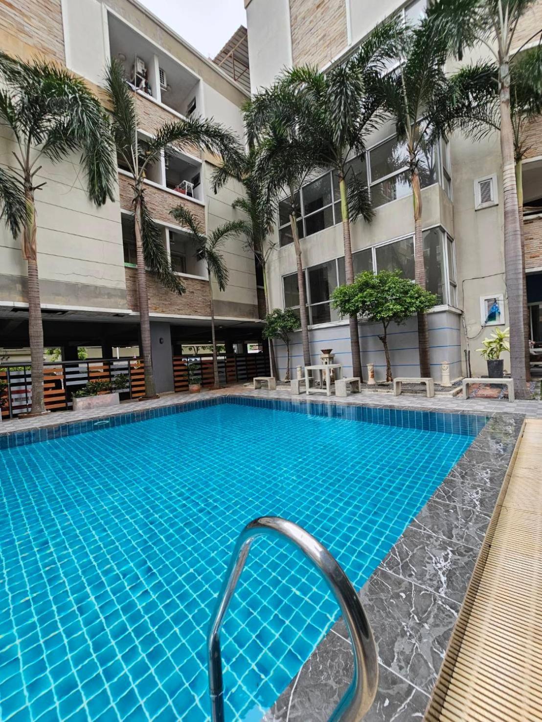 Diya Hotel Банкок Екстериор снимка