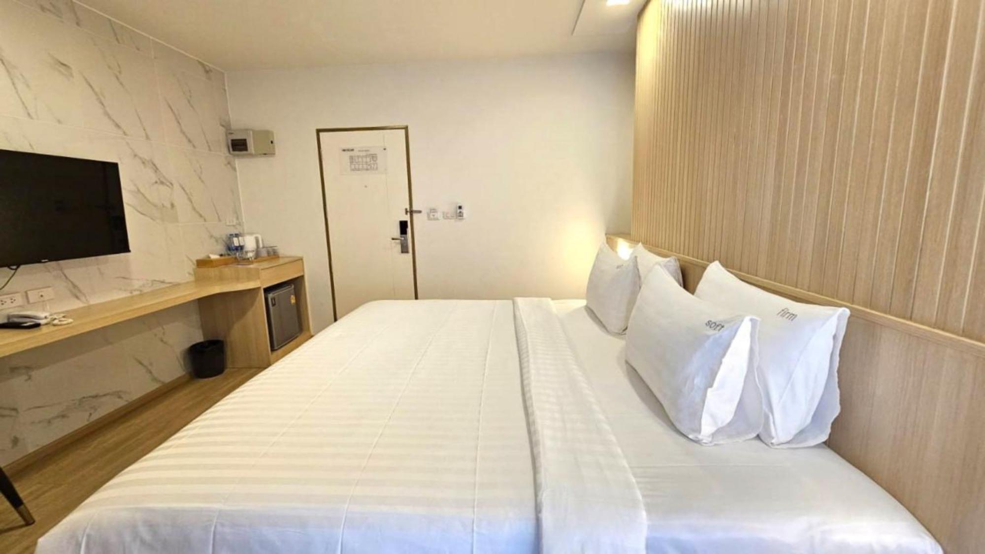 Diya Hotel Банкок Екстериор снимка